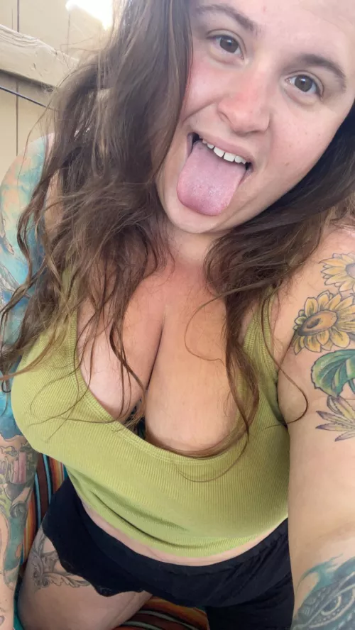 Sunday funday with your favorite tatted bbw by handful_heather420