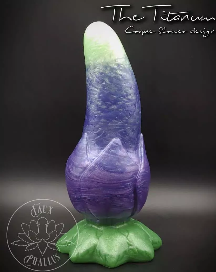 The Titanum Knot posted by Faux-Phallus