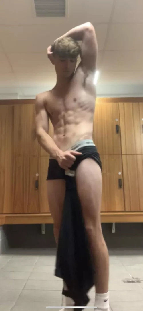 The weather makes me want to remove my underwear 🥵 by leo-brooks