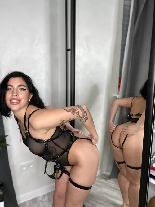 tie my hands and fuck me hard by Hashtrology