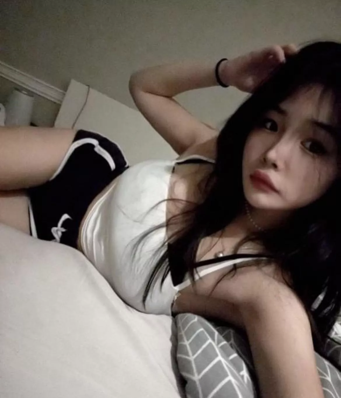 tight waist posted by Used-Possession-626