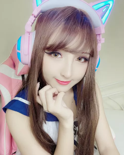 Wanna take a bite while you play your best game? by embeddedstocking86