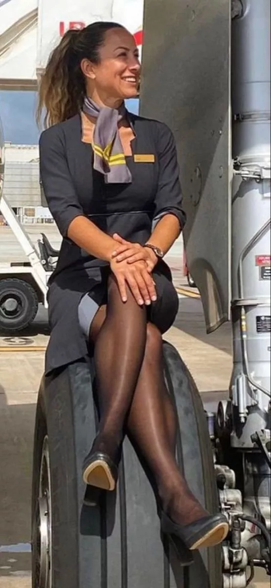 We are soon taxiing posted by womenlegsfan