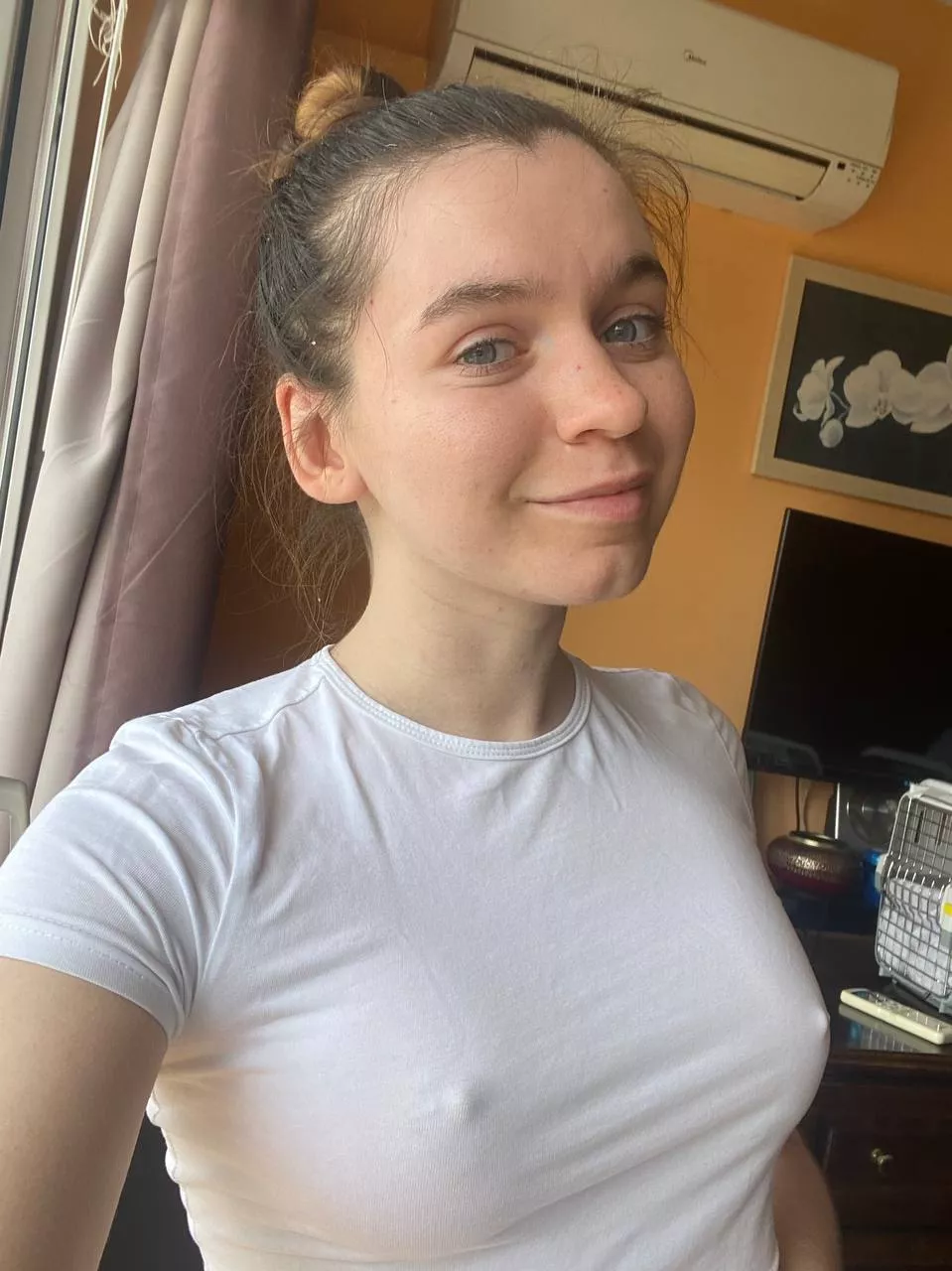 why don't you look me in the eyes? 🤔 posted by RevolutionarySun907