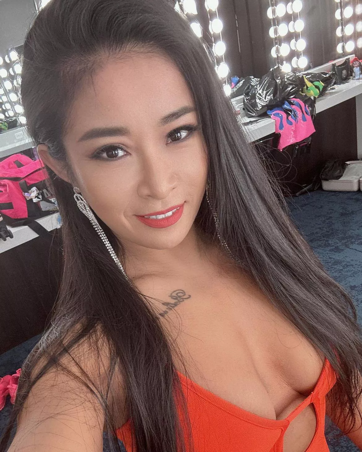 Xia Li posted by chachacha32