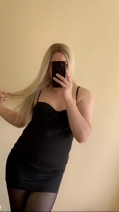 A little more “fem” than “boy” these days, I think 😅 by cjw_xo