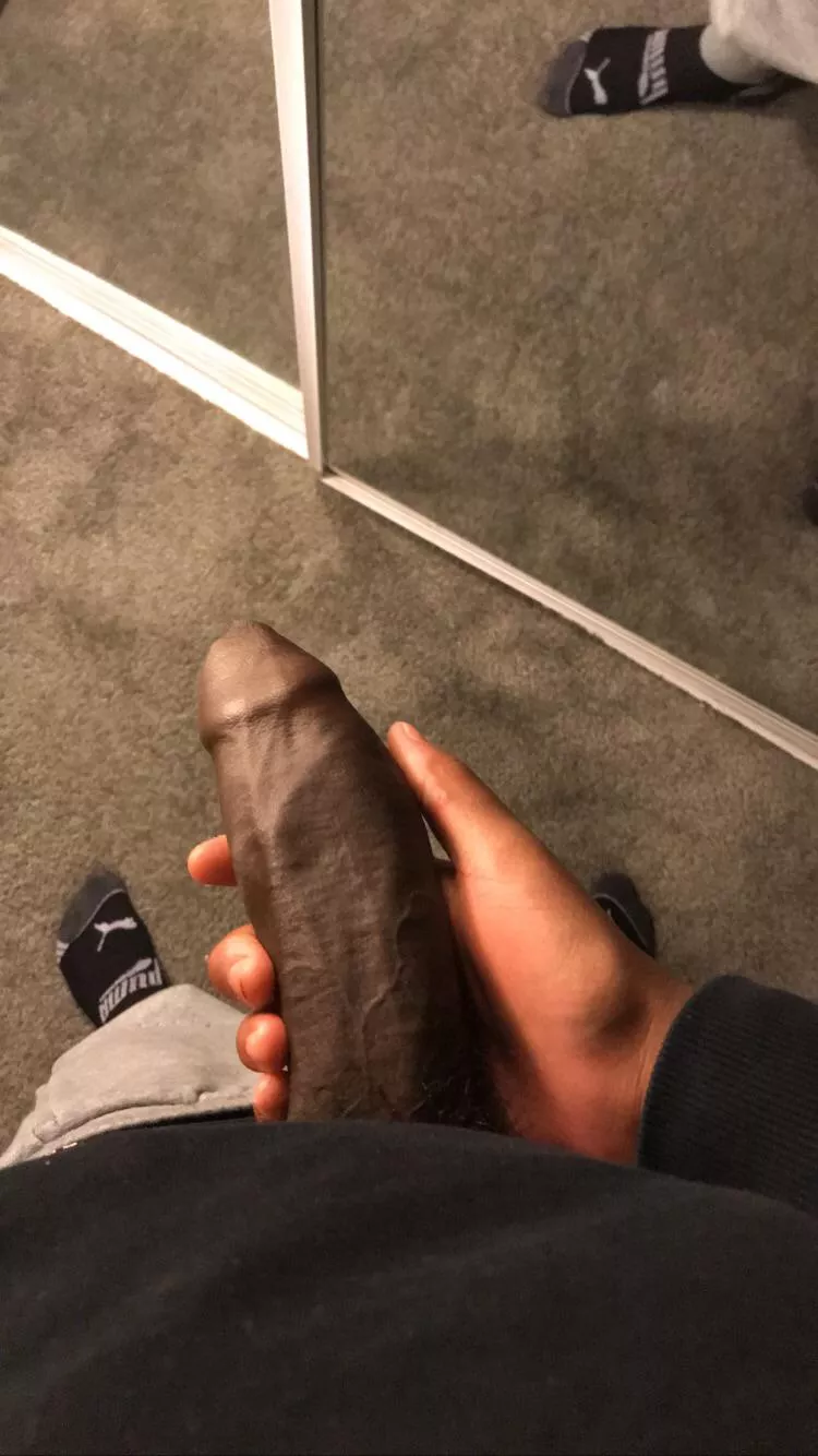 A thick piece of meat for you to eat 🍆 posted by Kooky_Clue