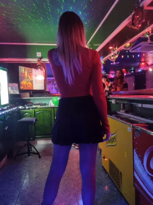 Always leave tips at the bar. Always by vulpesnudista