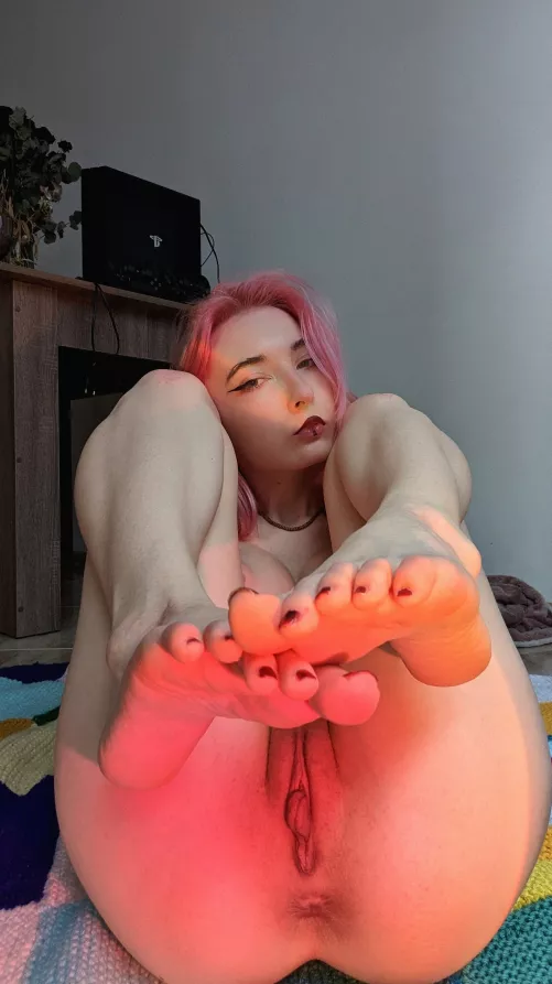 Be ready to spread them by Delicategrey