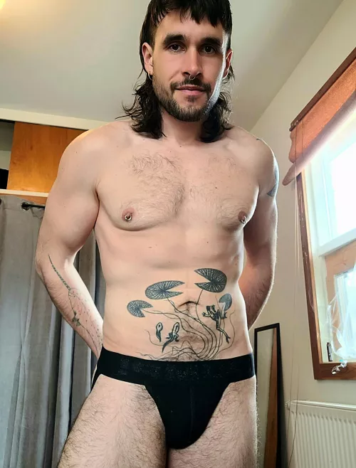 Black is not the best color to show off a bulge but I love this meshy jock by northern_sap