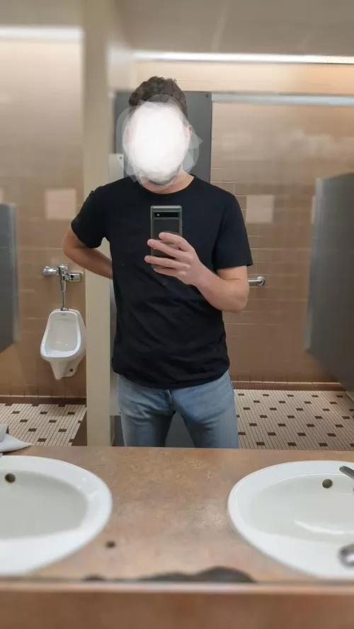 But it's not too noticeable, right? by Klovesbananas