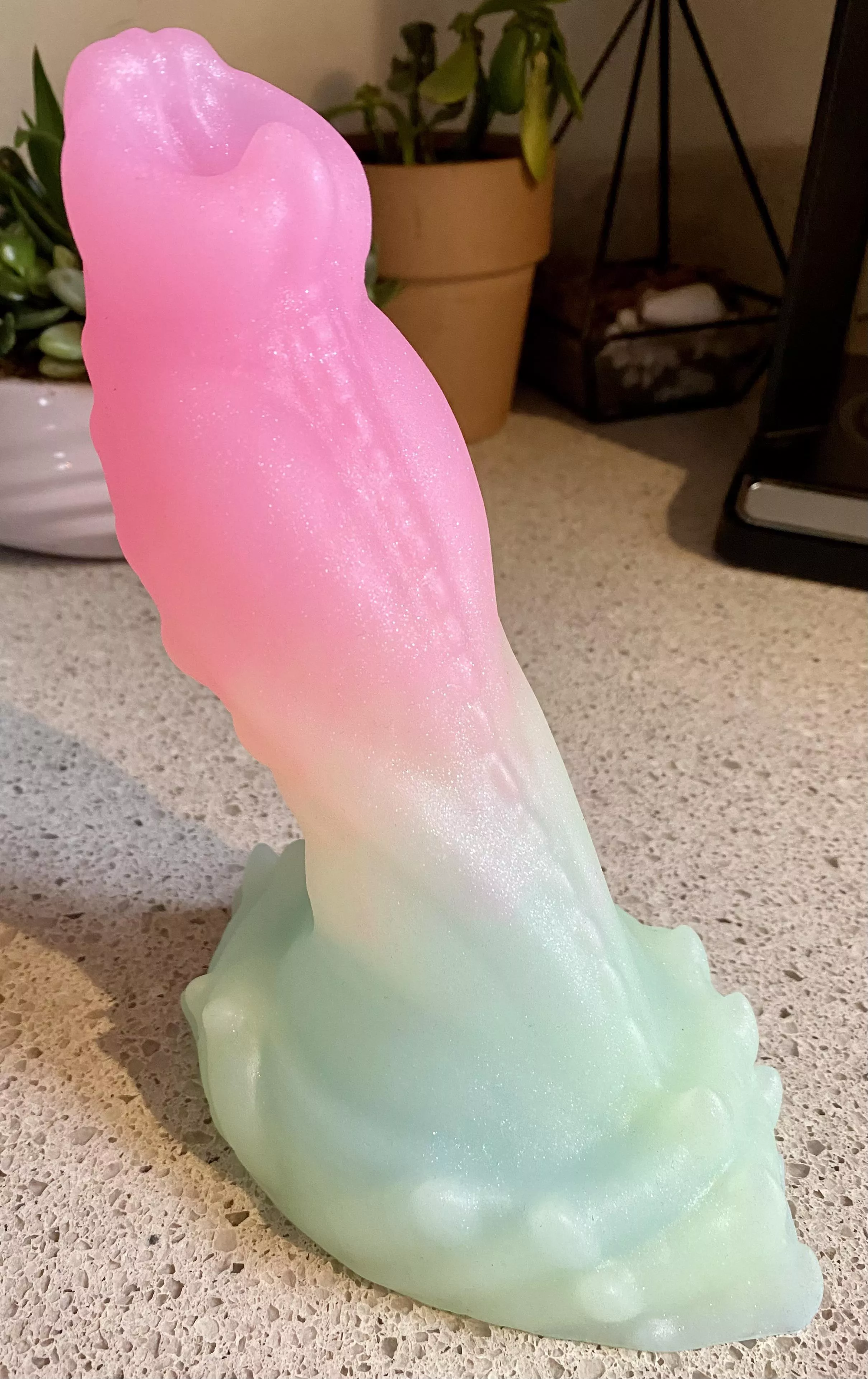 Croxic arrived and he’s v pretty posted by Throway5556664