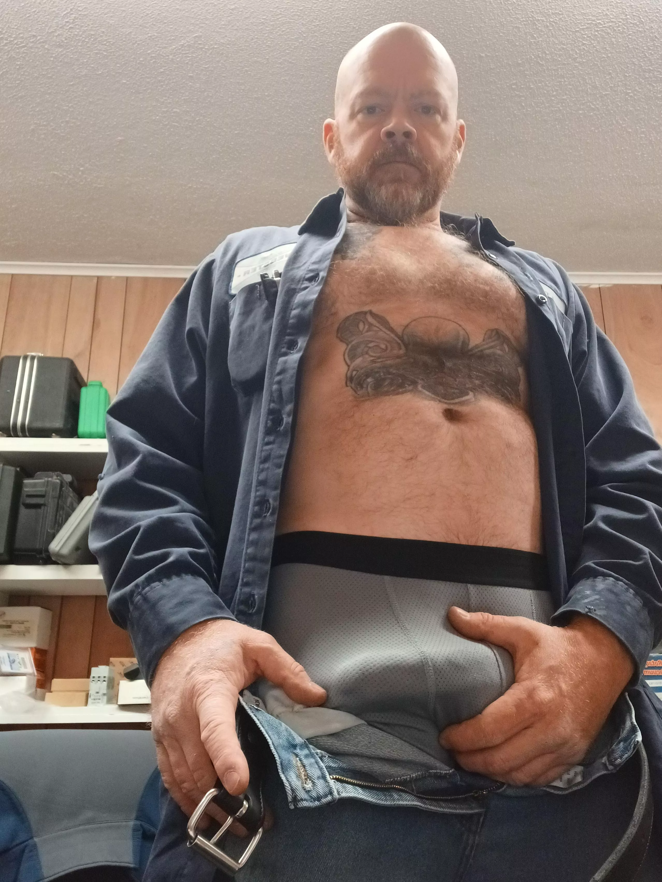 Daddy is getting a little excited at work [45] posted by JTtheALPHA