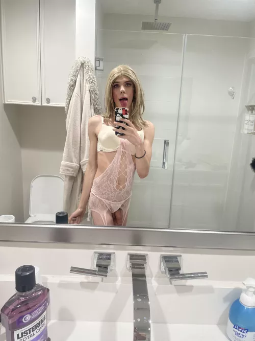 Do I look like a slut by Sissynickiii