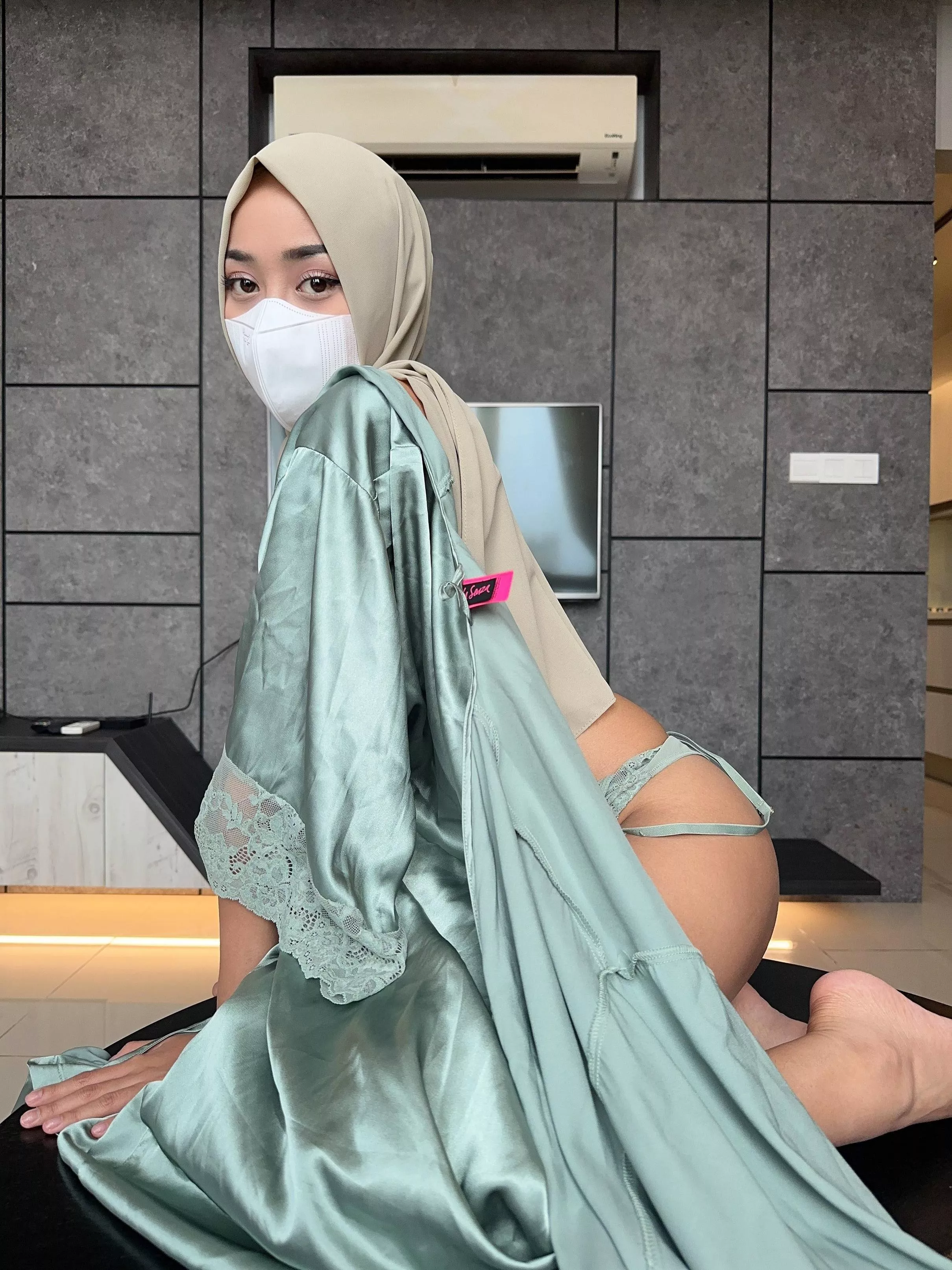 Do you think I look beautiful in my hijab? posted by corrossismz