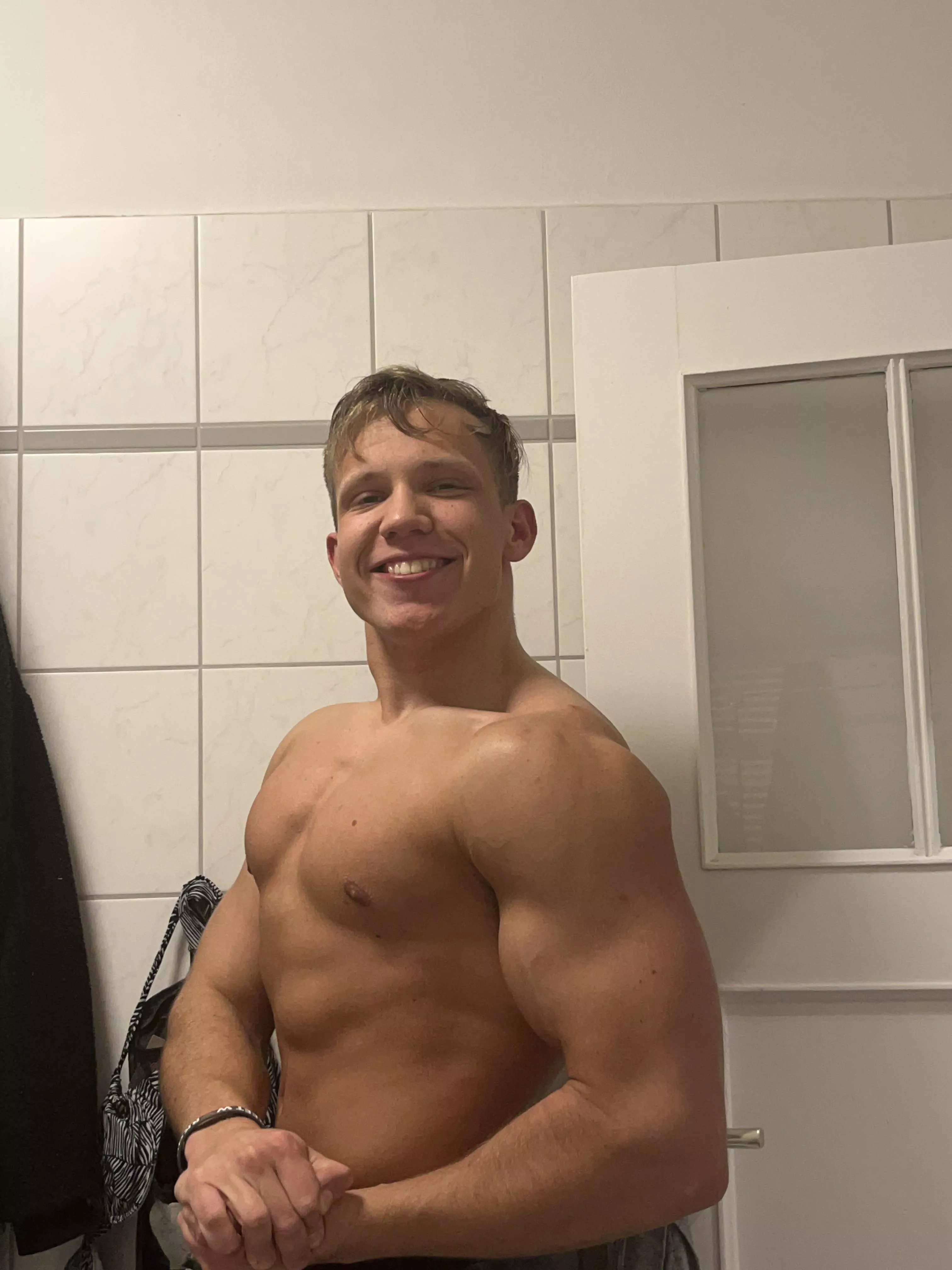 Fresh showered for you 😈🥵 posted by Henry3182