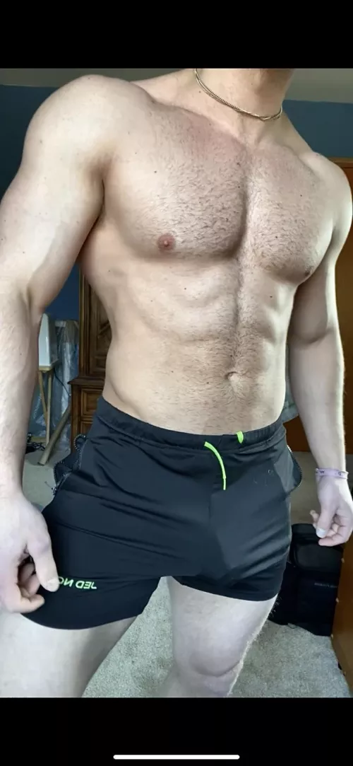 Getting ready for the gym hoping I run into a big 🍒 milf [M] 25 by Glad_Success