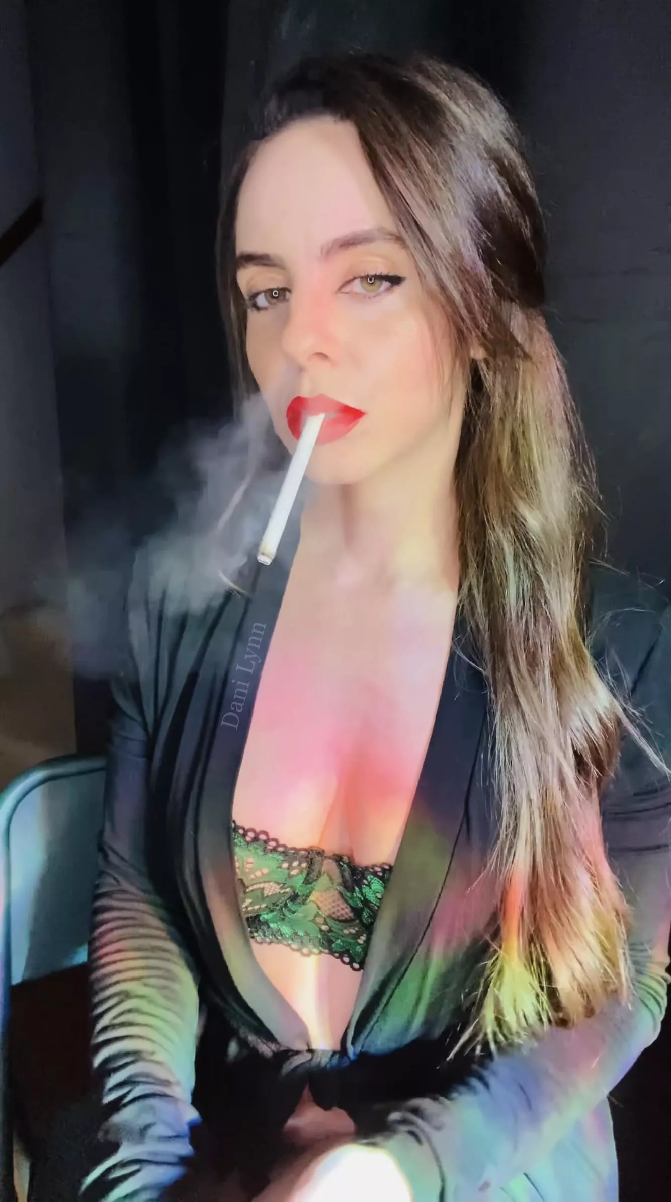 Happy Monday 💋💨💨💨 posted by DaniLynn8888