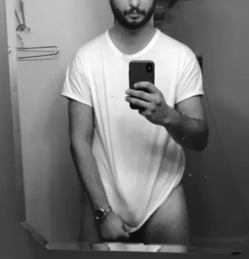 Hiding in my shirt by your_typical_of