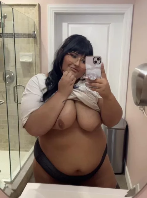 i love being single but lately i’ve been wanting a man to play house with for like 24 hours 🥺 lmao by completeuphoria