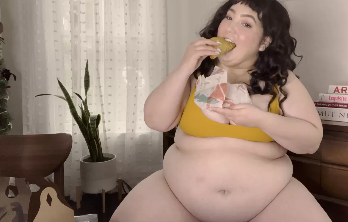 I love getting fatter posted by freyafeist