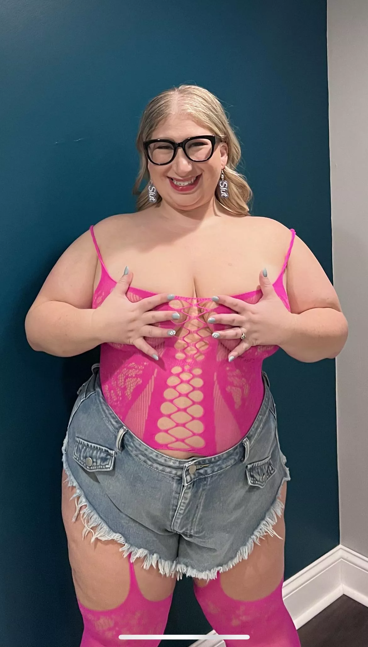 I think pink is my color 💖 posted by xxdaisydripxx