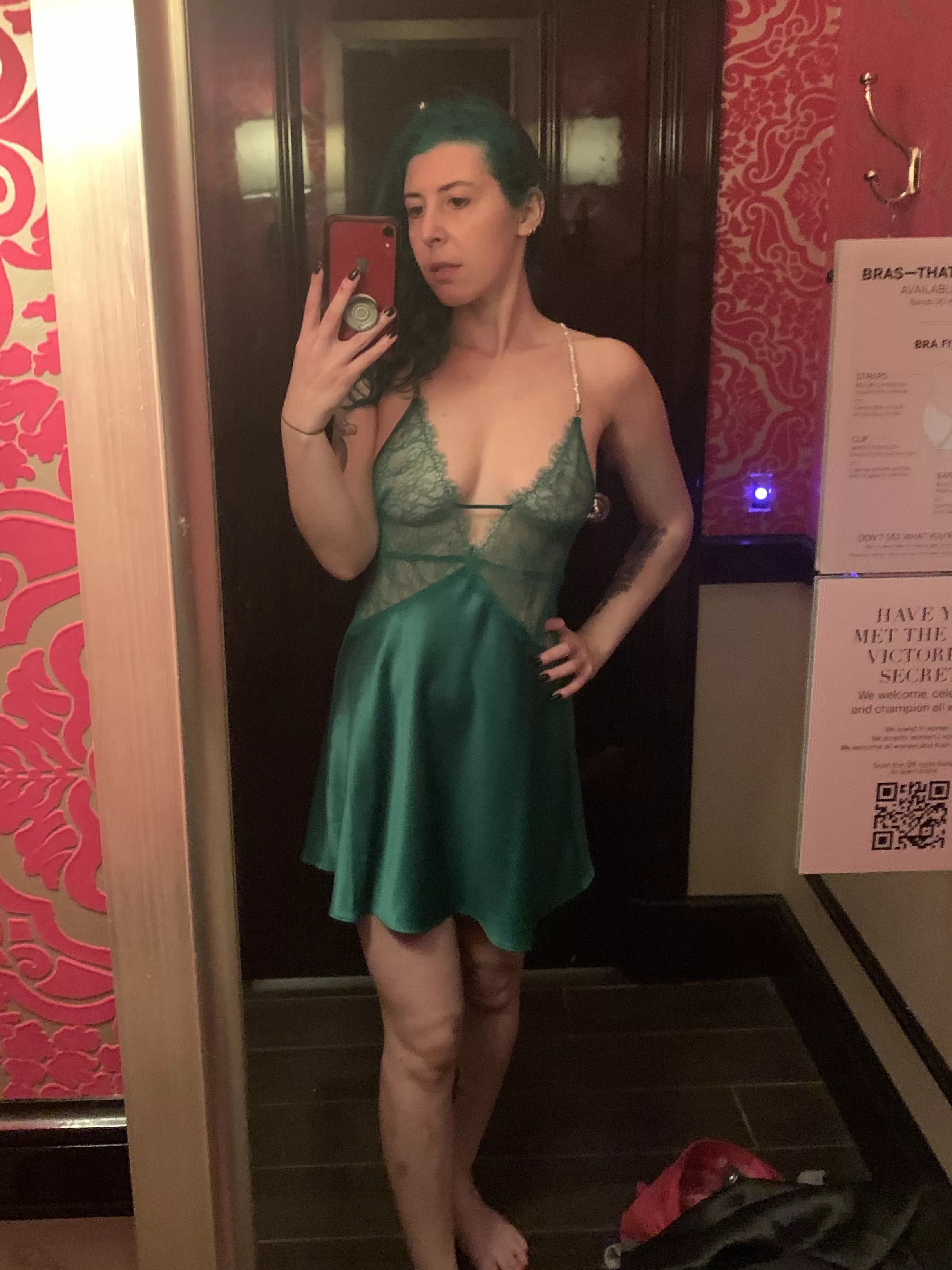 In love with this slip posted by sirenskiss3