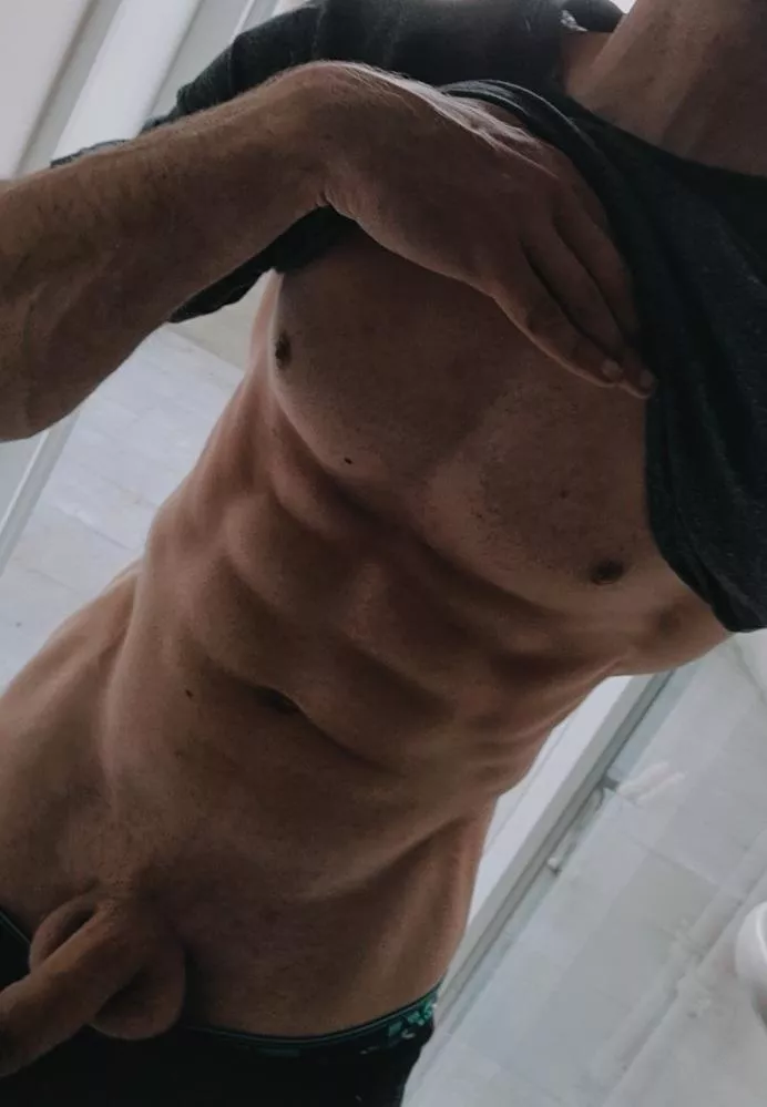 [M] Am i the only one who is always horny ? Have a wonderfull day! posted by Liamzzzzz_001