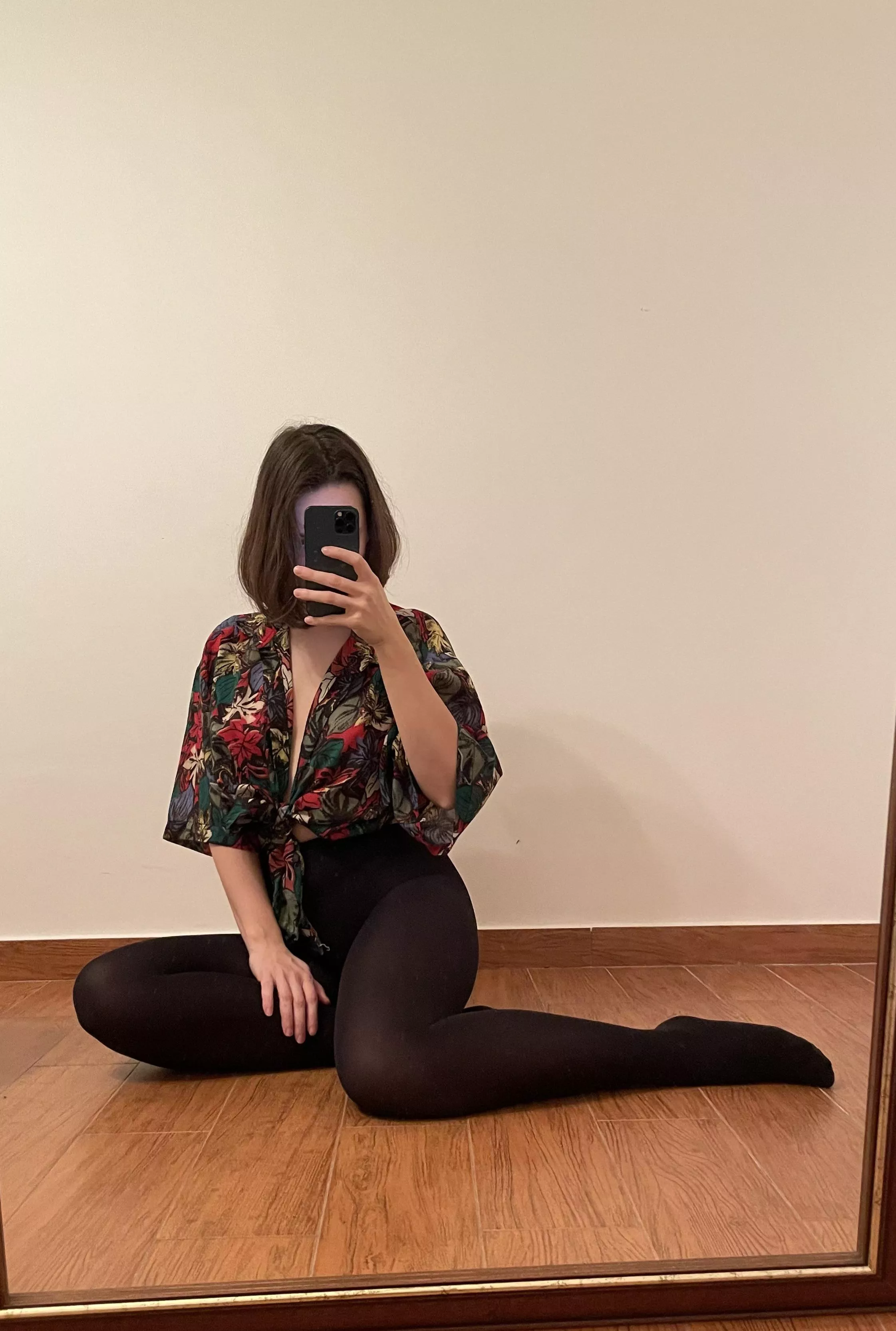 Monday made better with nylon 💥 posted by Rica_Costa_