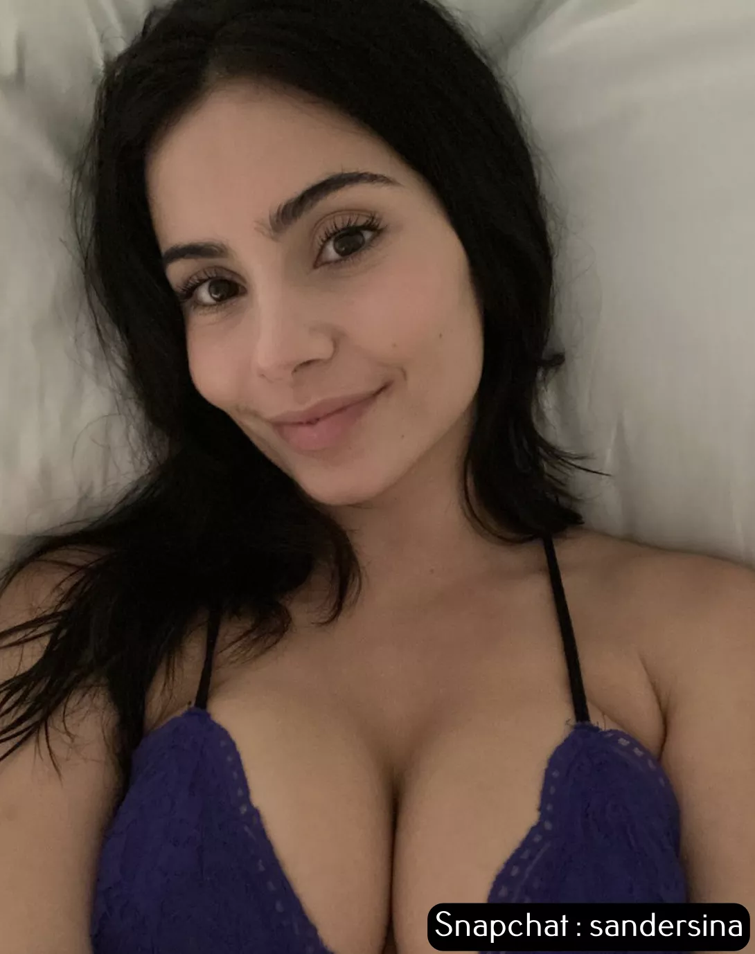 Pick me up and fill me up? 😜 posted by babeaprilx