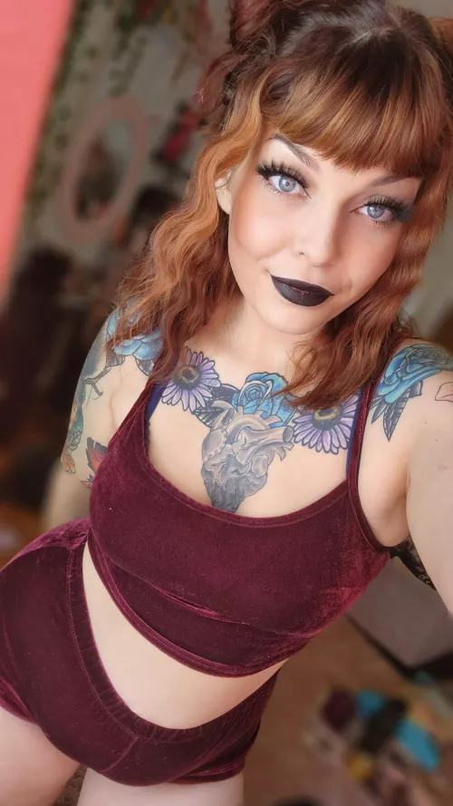 Ready to do everything she won't by NaomiCakess