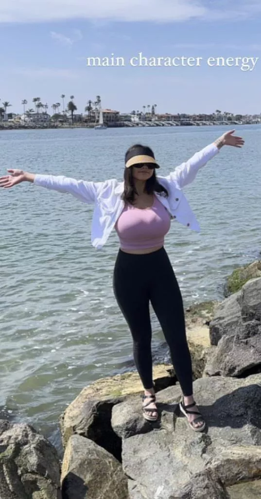 She’s definitely the main character 🤪 posted by testtributes4u