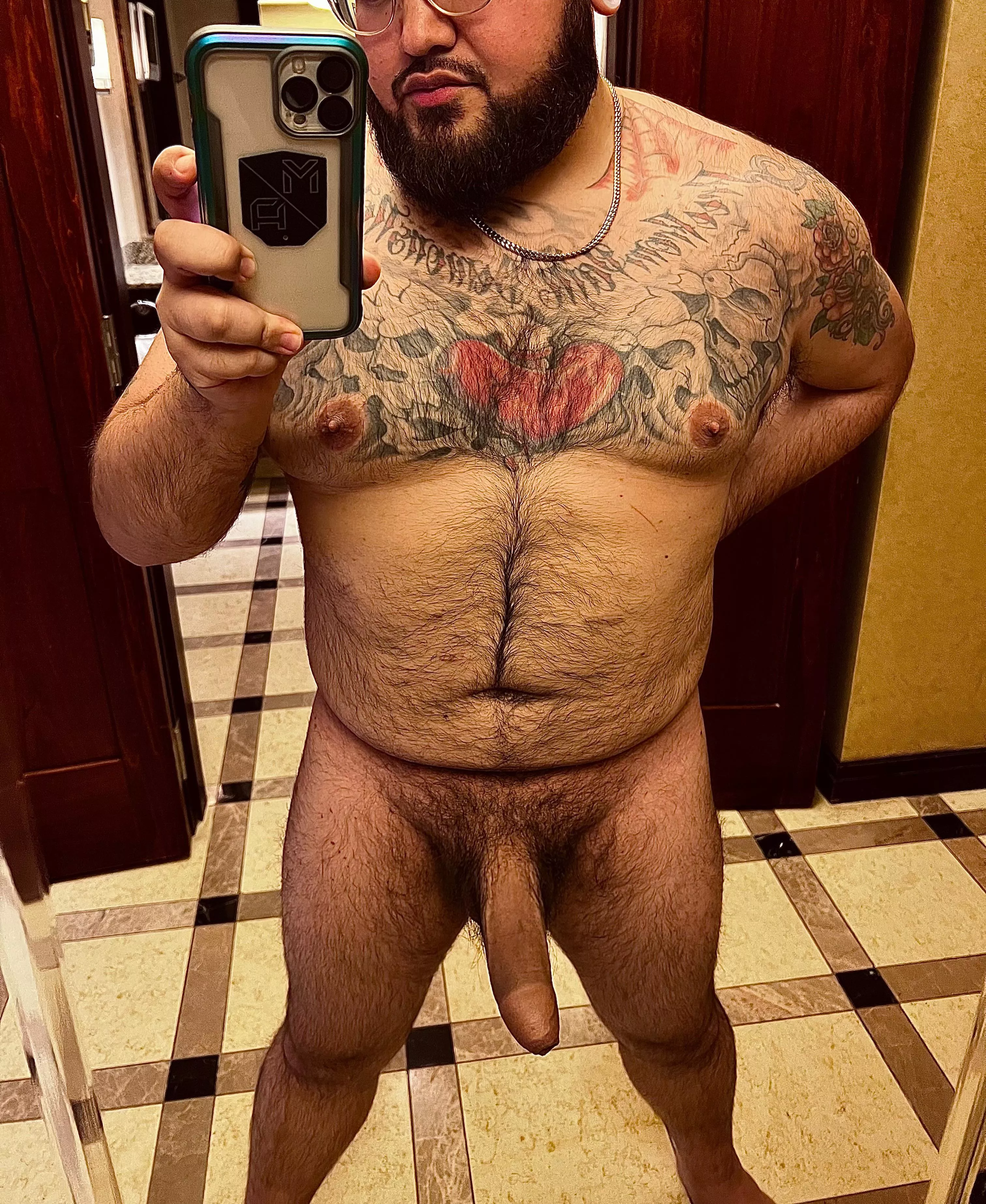 *sigh* all alone on this business trip and I got this suite all to myself 😏 posted by hxrny_4_d0pamine