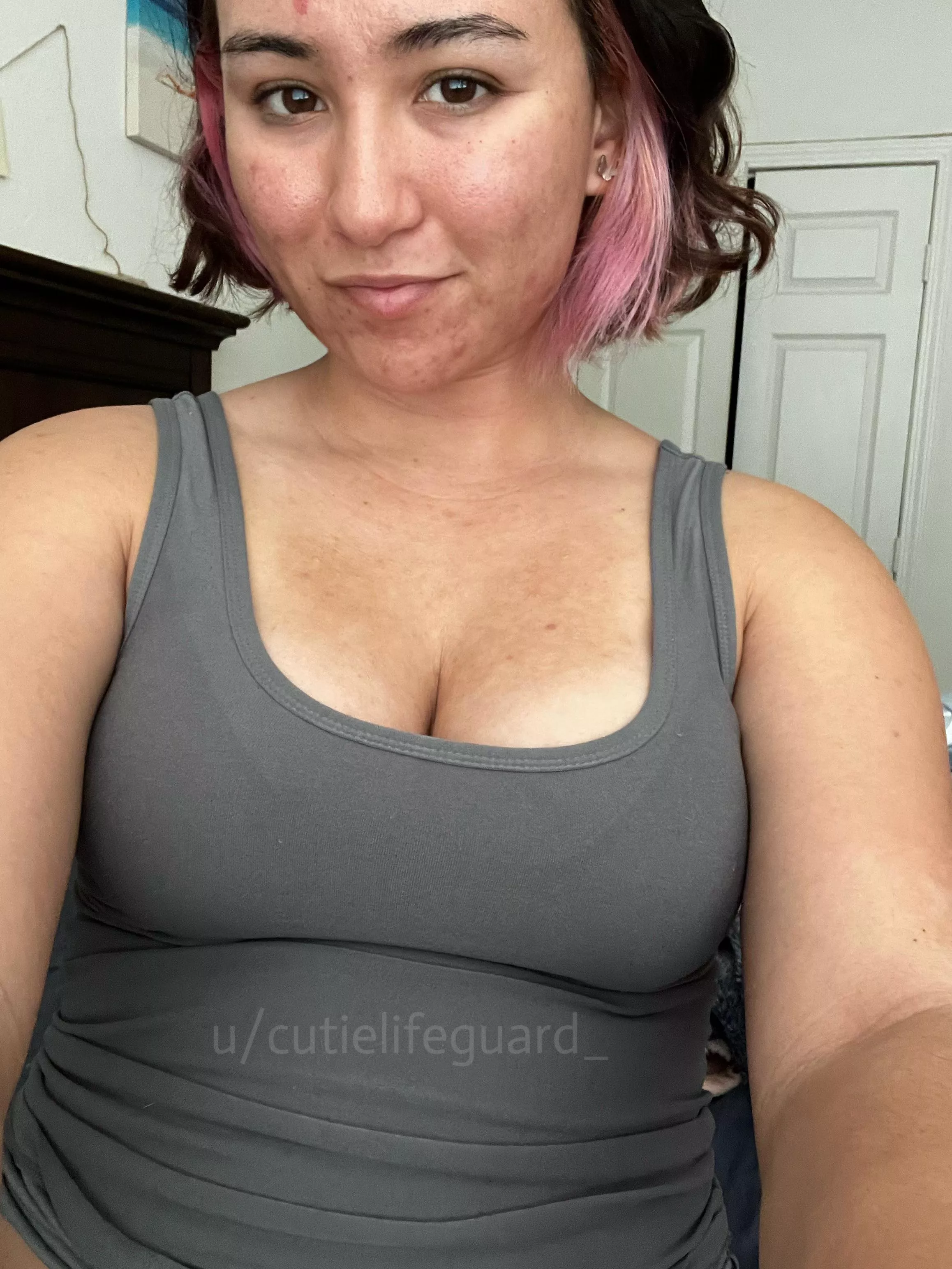 Tank top bra lines posted by cutielifeguard_
