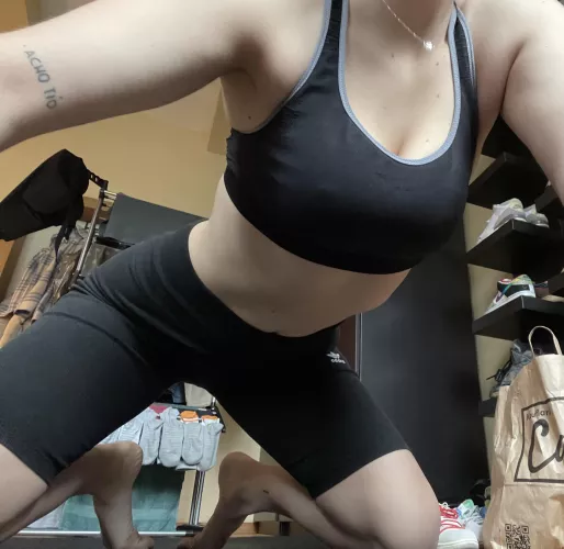 This is what my yoga mat sees. by Snobunniee