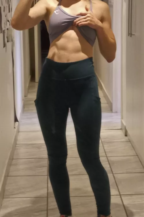 Thrilled to see some lines starting to form! [OC] by Horror_Beginning2185