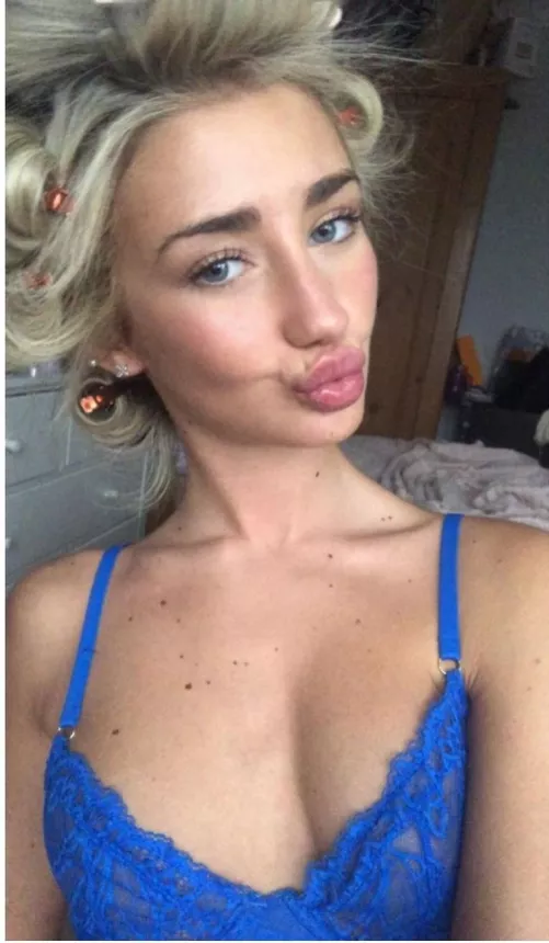 Tillie by TaliaMarLegs