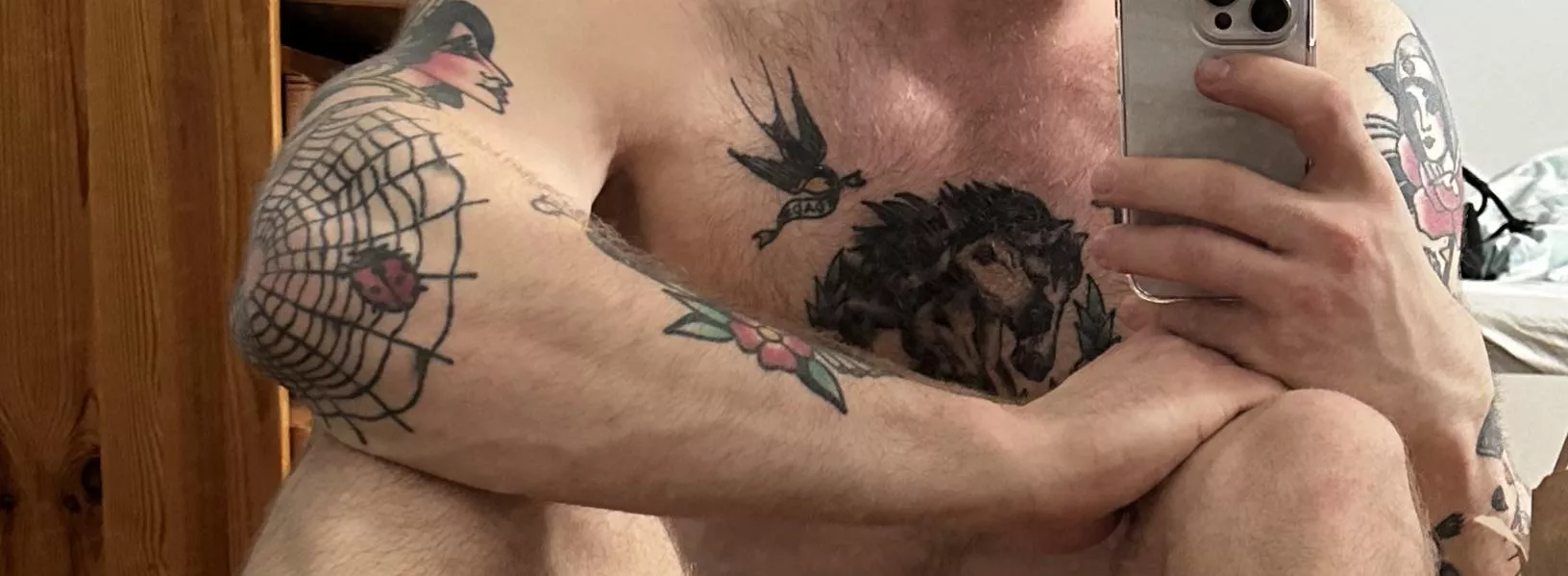 Wanna hold hands? posted by haael12