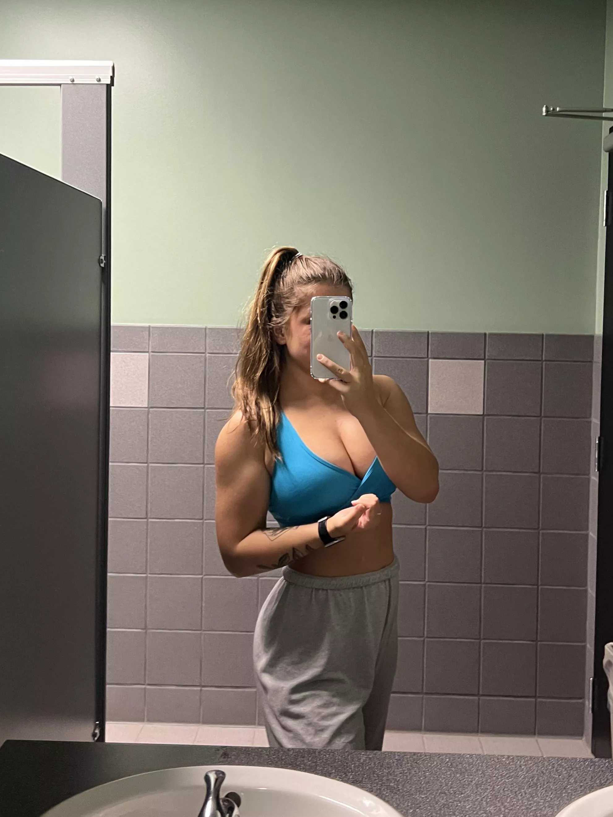 what is everyone hitting today?😘 [f] posted by xDaisyRoe