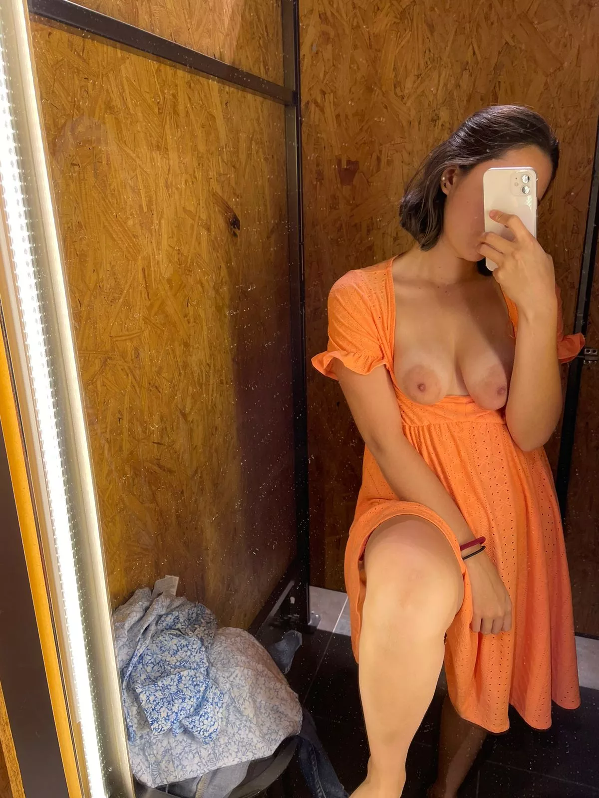 Would you take an 02 girl on a date posted by secretgf96