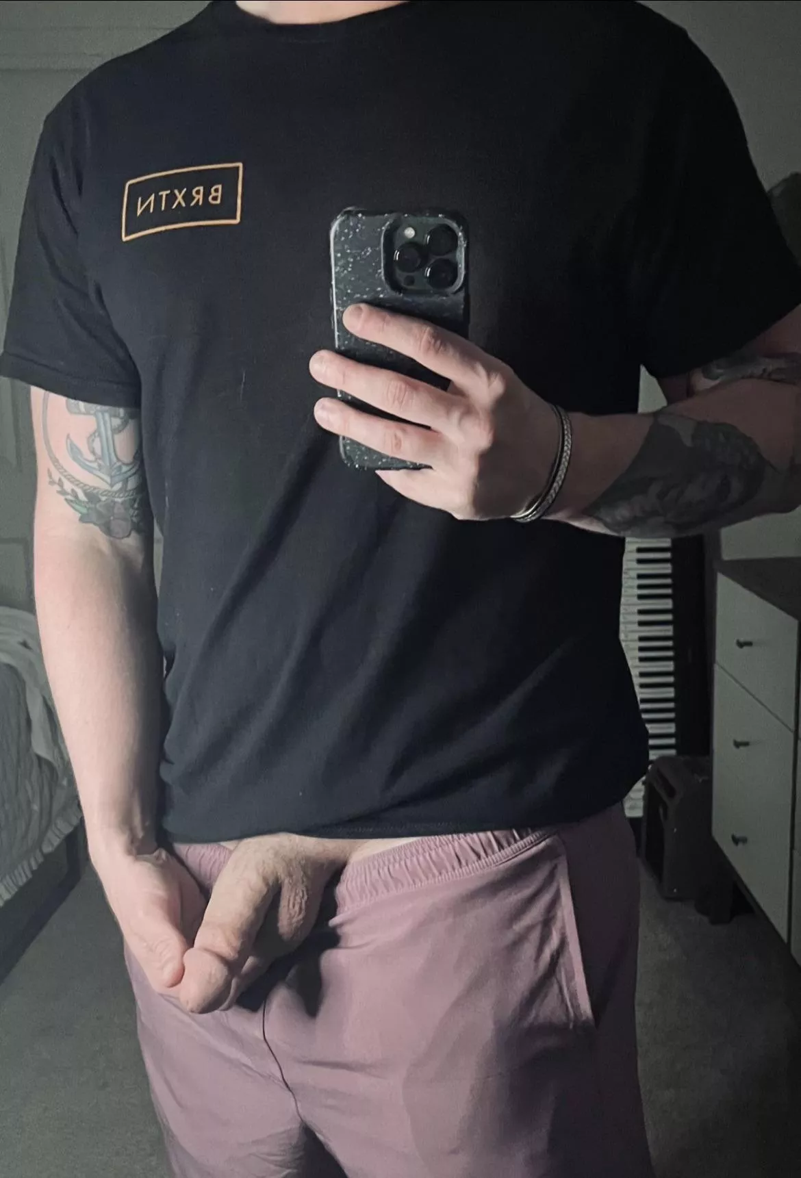 [27] I like feeling it grow in your mouth 😮‍💨 posted by HeadlessJock