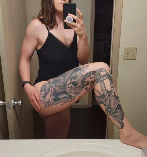 Addicted to leg tats by chokeswithchels