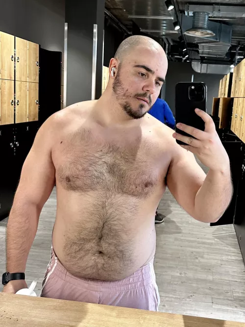 Belly shrinking (I think) after 2 weeks of heavy lifting and cardio by Kbrito9