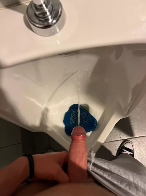 Bi-curious soccer player who loves pissing on guys by soccerdom