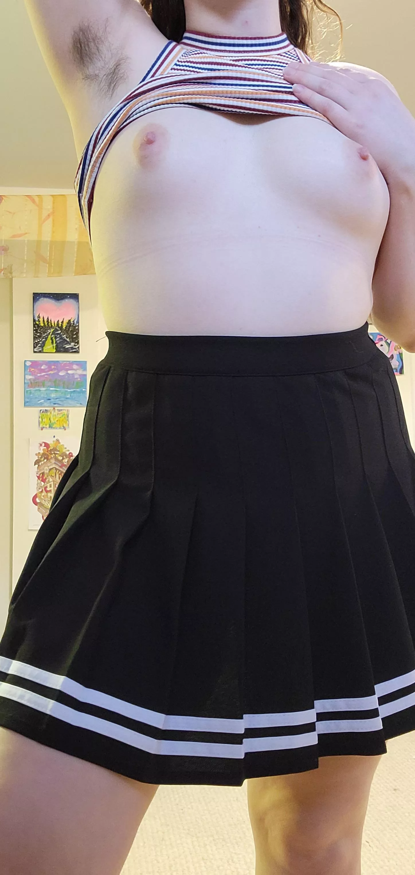 bought a cute skirt at the thrift store 👗 posted by polylesbokitty