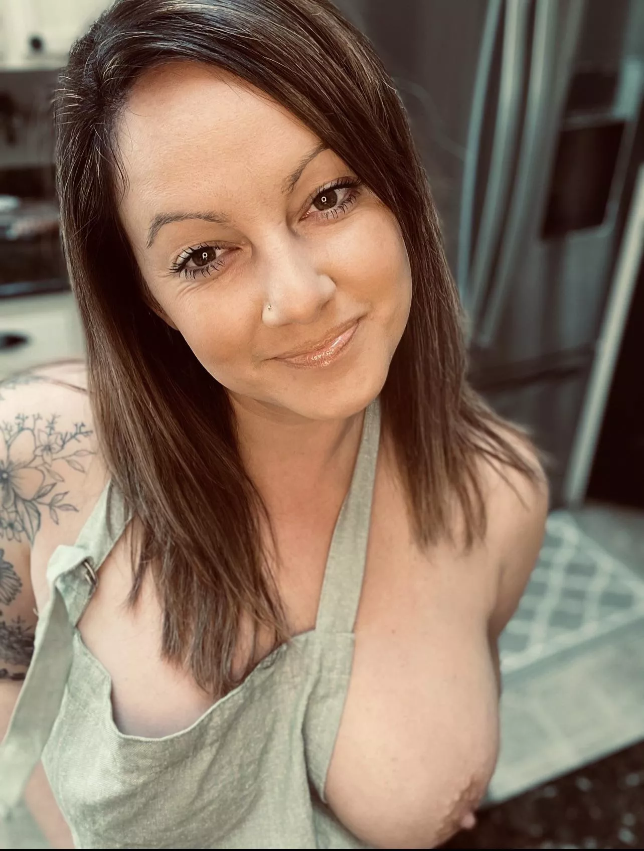 Cutest lil tattooed milf…37F posted by LilAndi24
