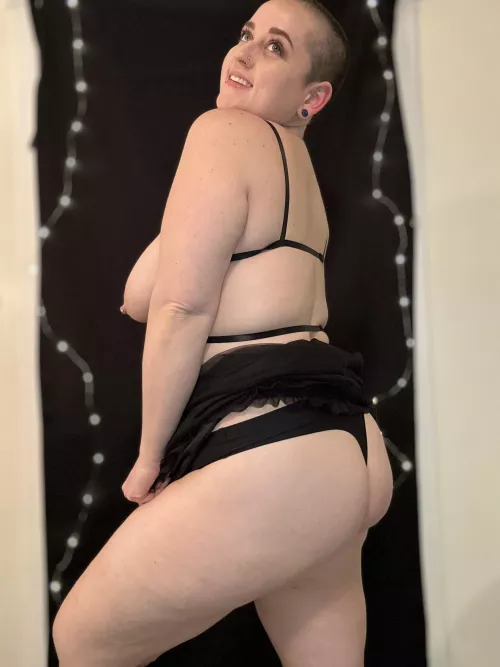 Feelin myself 😋😏 by thatfatscorpiowitch