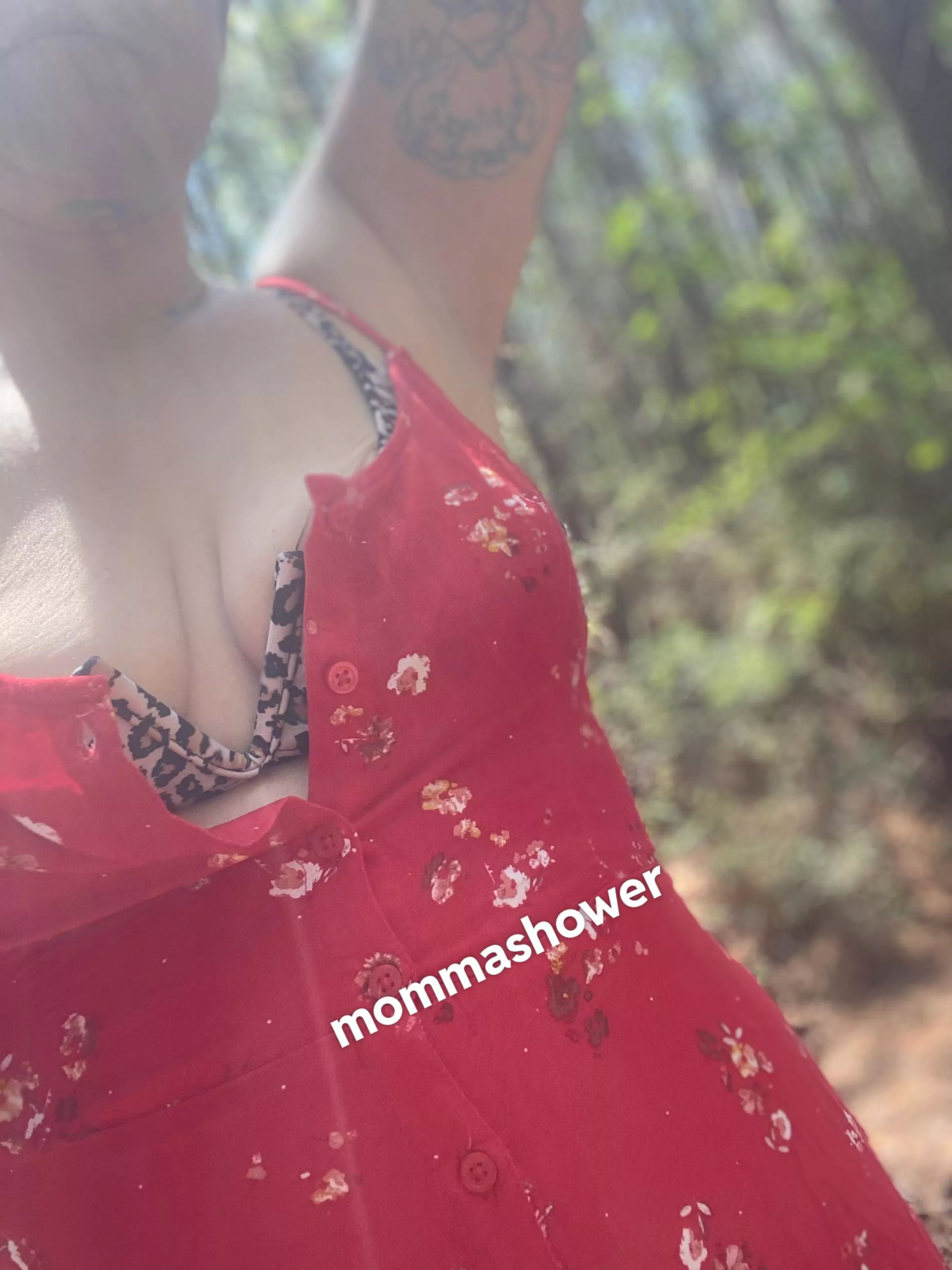 Find me in a 🌞🌞dress in the woods til winter💋 posted by mommashower