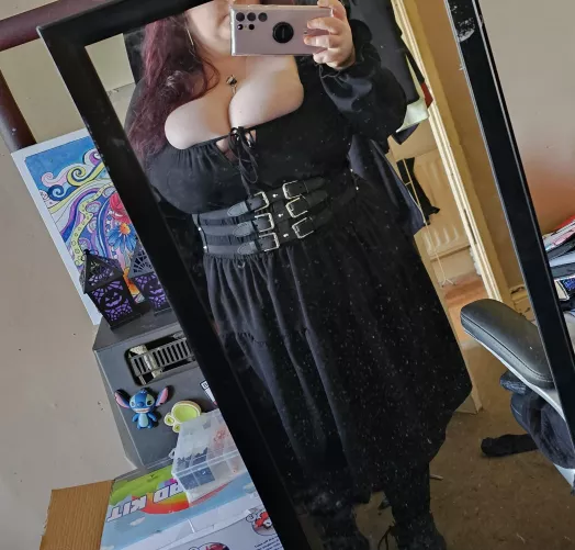 Happy Tuesday! by Hollow_Insanity