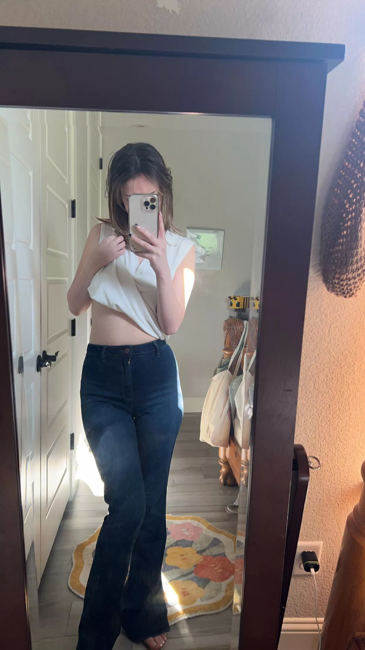 Hey there :-) new posted by GlitteringTour2716